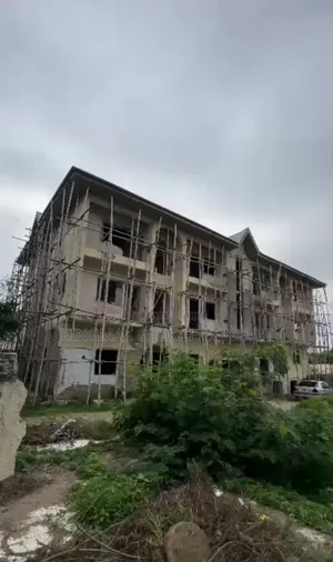 Old Structure Consisting of 7 Units of 3 Bedrooms Flat : Size 1200 SQM