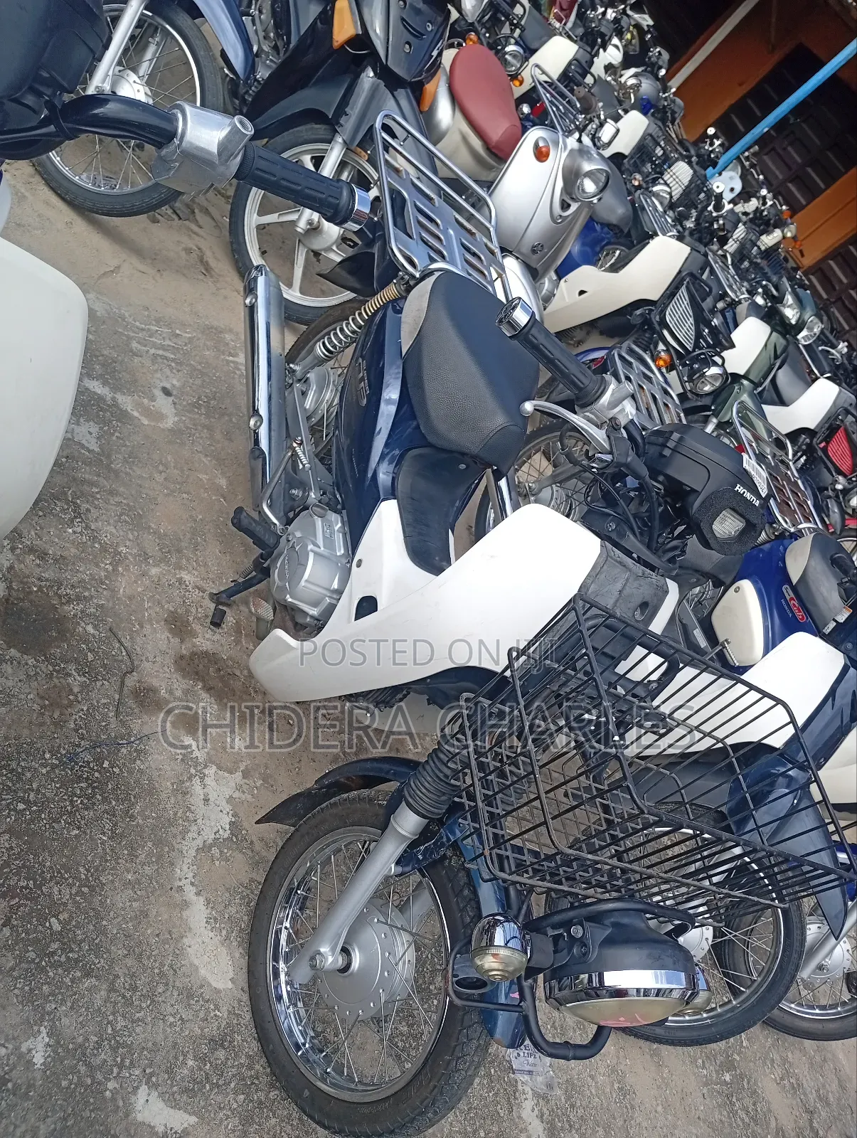 Honda CB 2015 Blue
