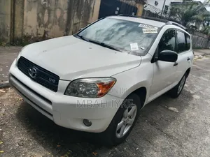 Toyota RAV4 V6 2007 White