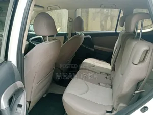 Toyota RAV4 V6 2007 White