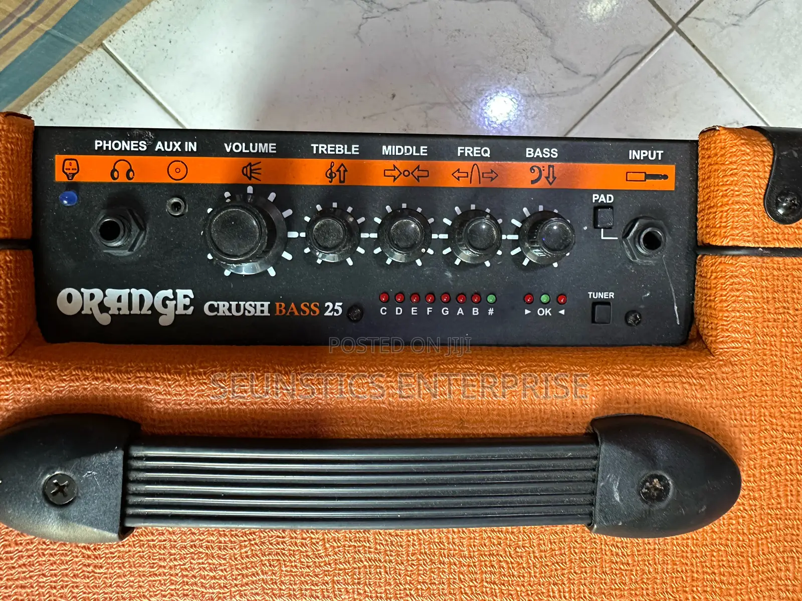 Quality Orange Crush Bass 25 Amplifier (Combo)