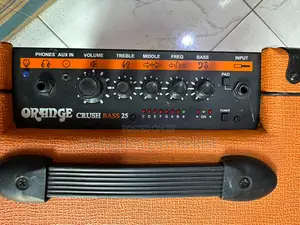 Quality Orange Crush Bass 25 Amplifier (Combo)