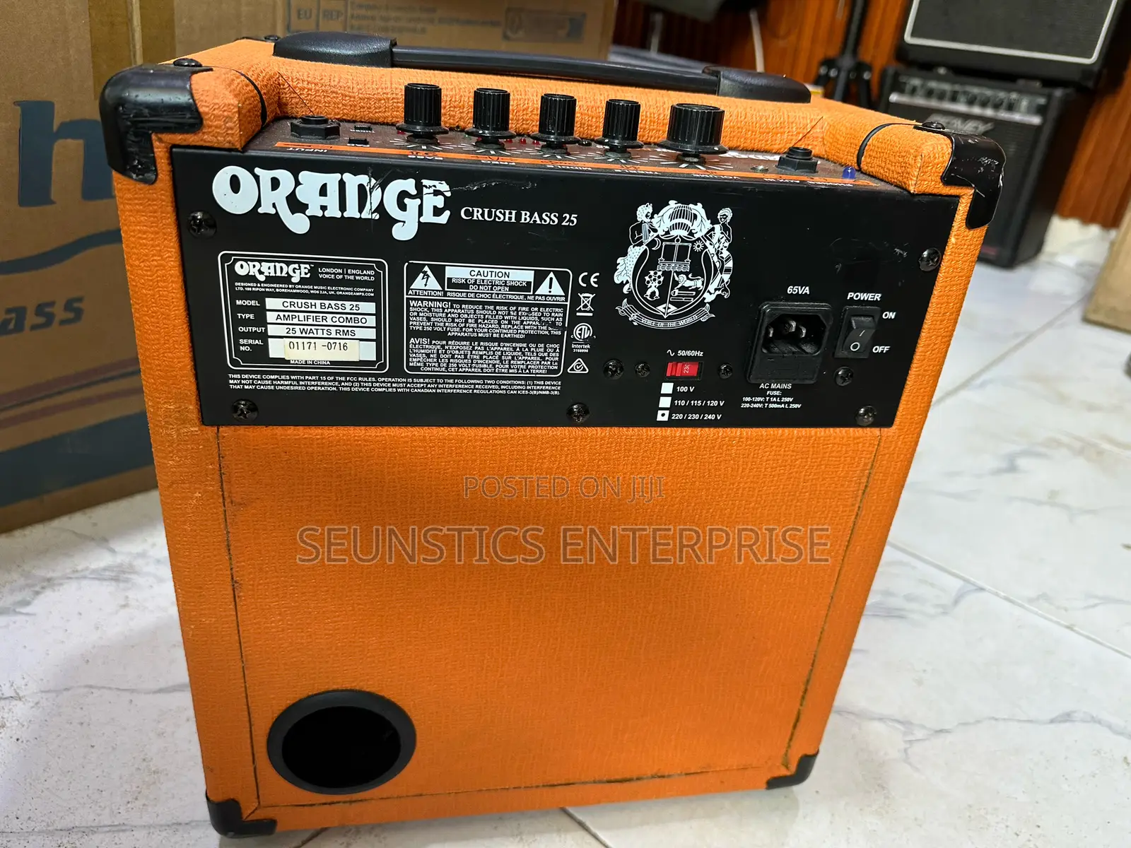 Quality Orange Crush Bass 25 Amplifier (Combo)