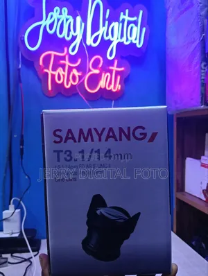 Samyang Lens 14mm T3.1