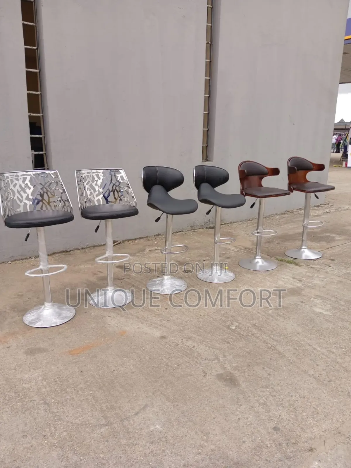 Imported Very Comfy Classic Adjustable Bar Stool ( Each)