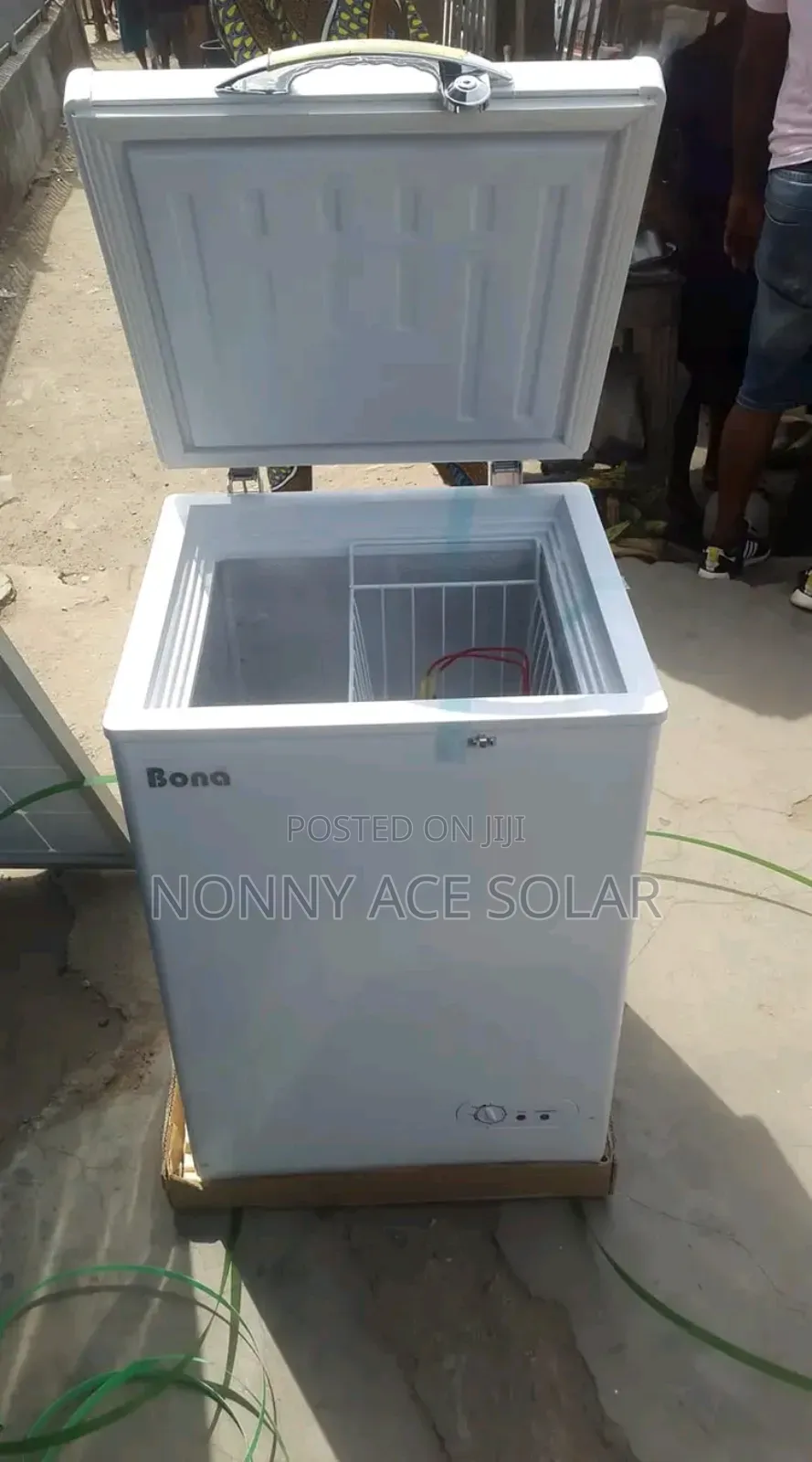 Bona 118l Chest Freezer AC/Dc
