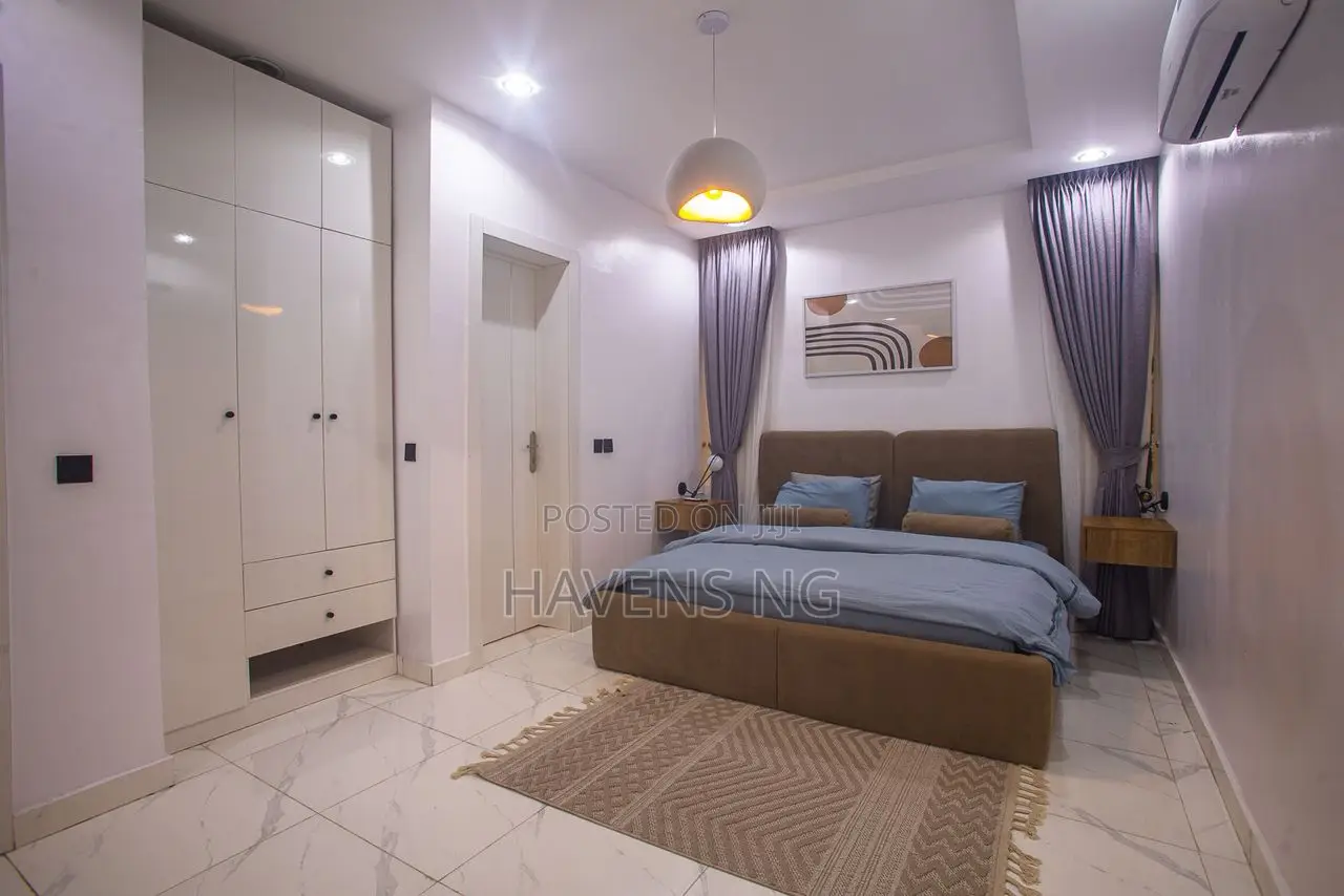 Luxury 2-Bedroom Serviced Apartment