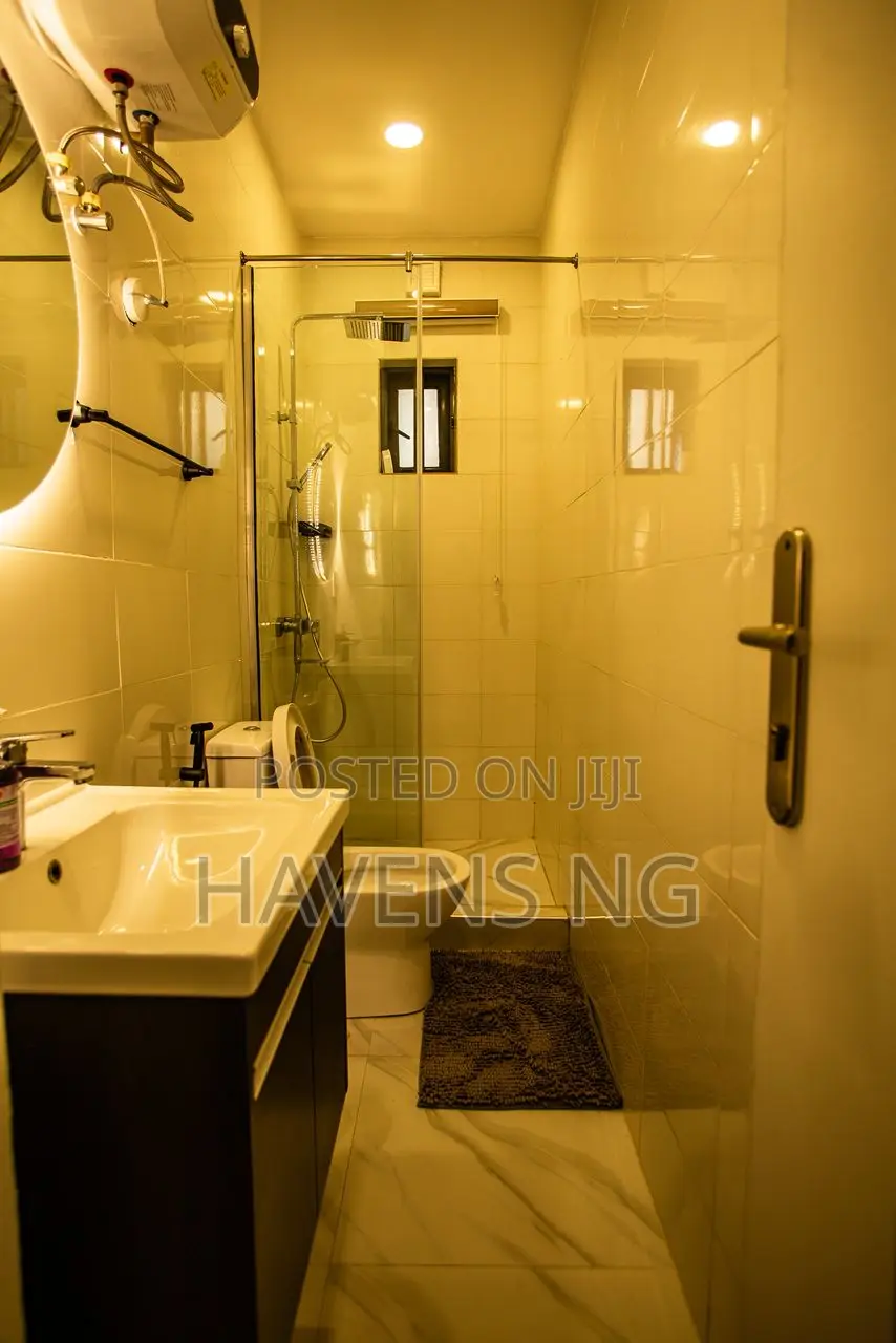 Luxury 2-Bedroom Serviced Apartment