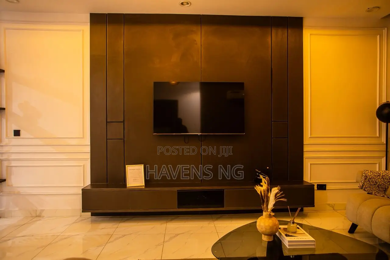 Luxury 2-Bedroom Serviced Apartment