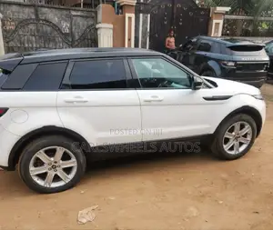 Land Rover Range Rover Evoque Pure Plus AWD 2013 White