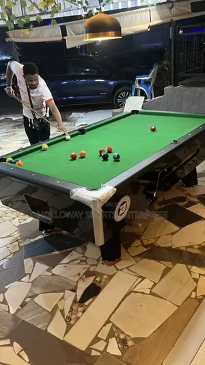 8ft British Foreign Hdf Marble And Coin
