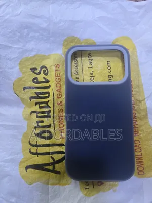 iPhone 17 Pro Pouch