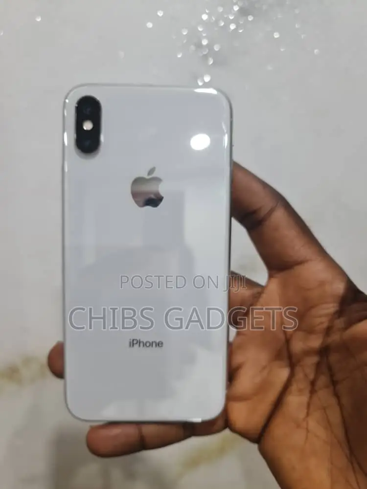 Apple iPhone X 64 GB White