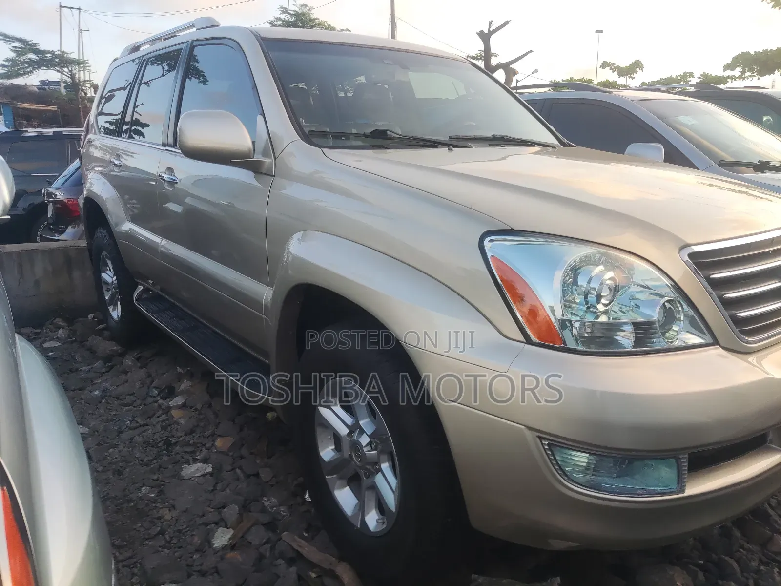 Lexus GX 470 2009 Gold