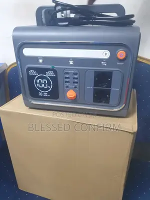 1.2kva All in One Solar Generator With 300watts Solar Panel