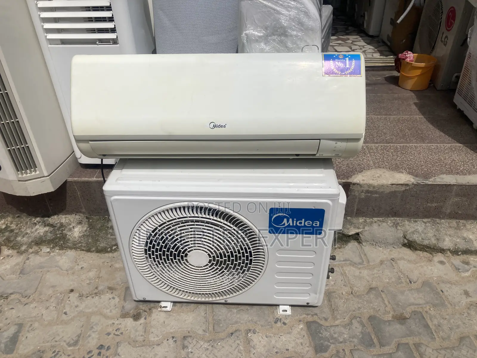 Media Split Ac