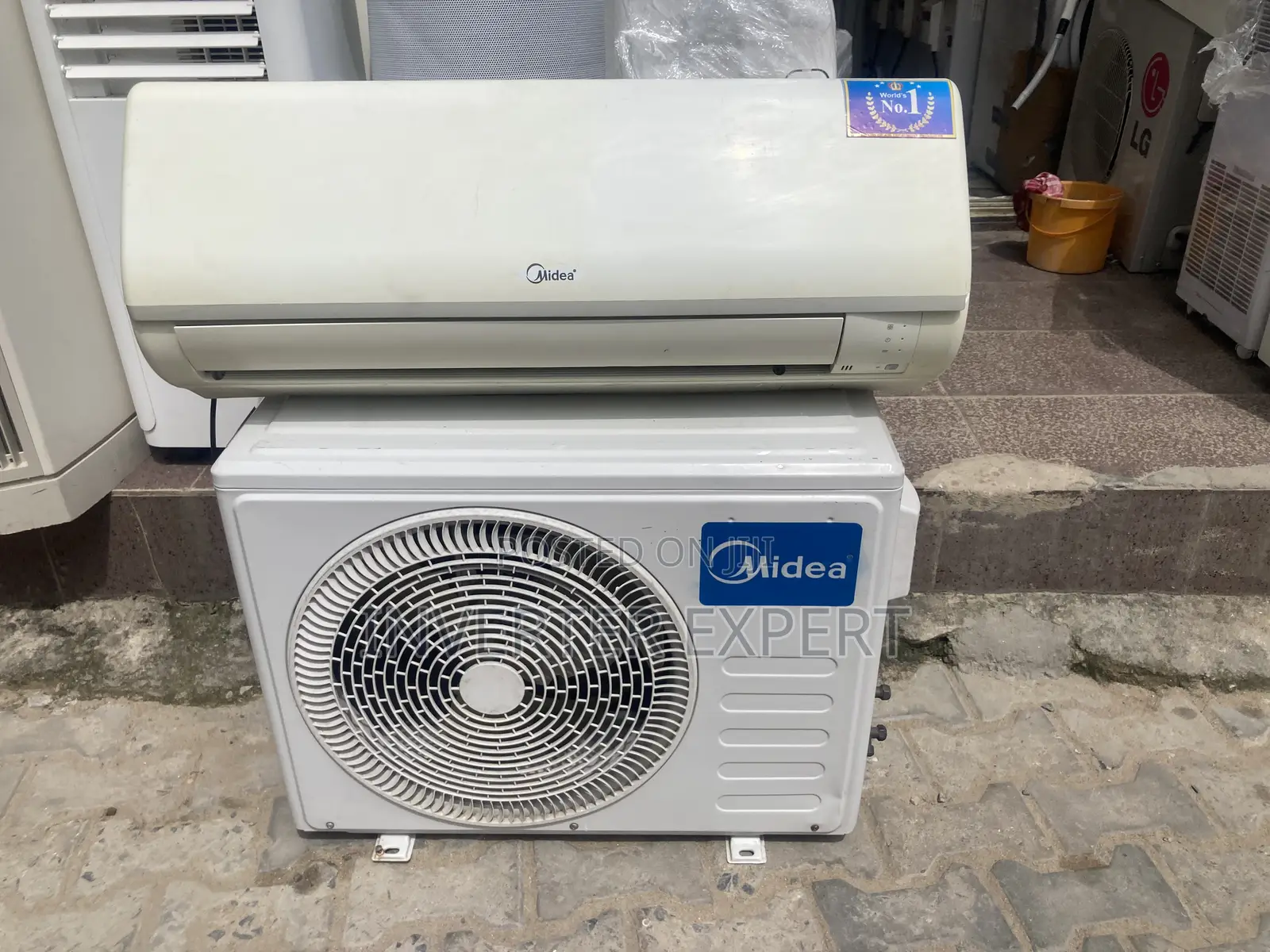 Media Split Ac