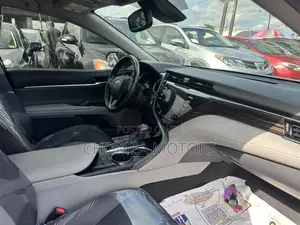 Toyota Camry 2020 Gray