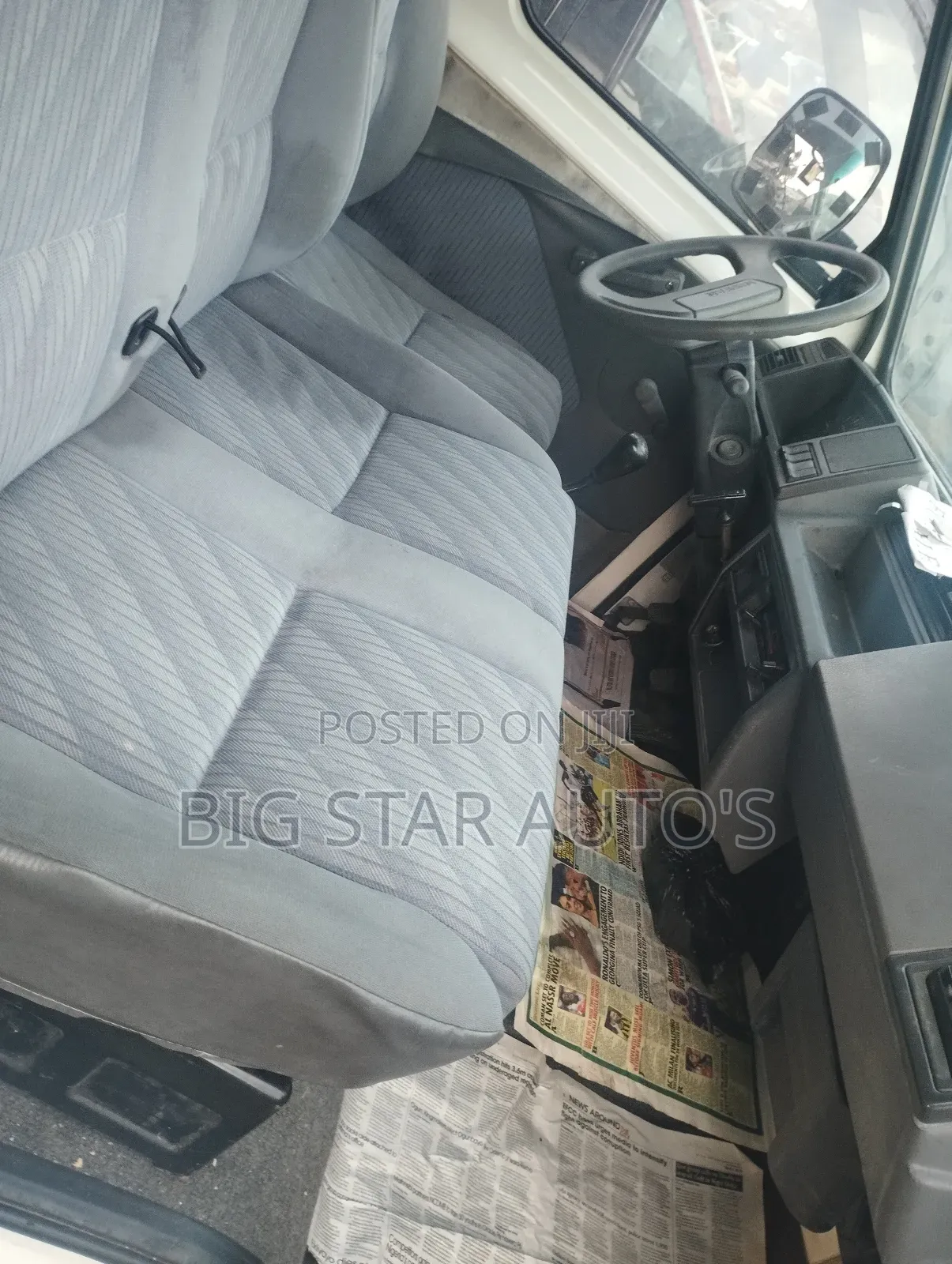 Nissan Caravan (Urvan) 2000 White