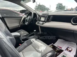 Toyota RAV4 2015 Silver