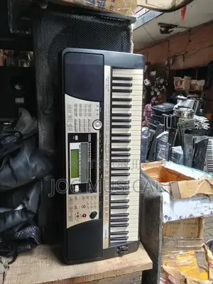 Yamaha PSR 740