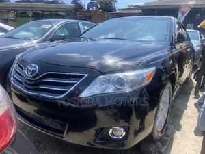 Toyota Camry LE 4dr Sedan (2.5L 4cyl 6A) 2011 Black