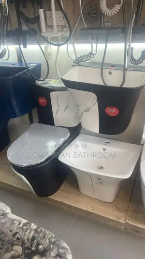 Black/White Executive Wc