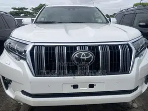 Toyota Land Cruiser Prado 2023 White