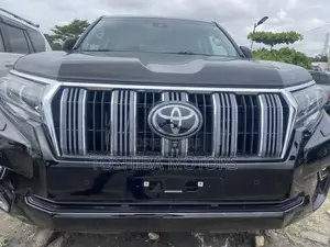 Toyota Land Cruiser Prado 2023 Black