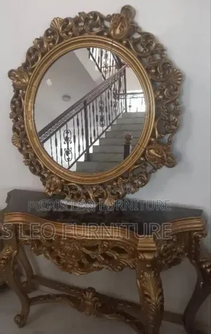 Set of Mirror Console