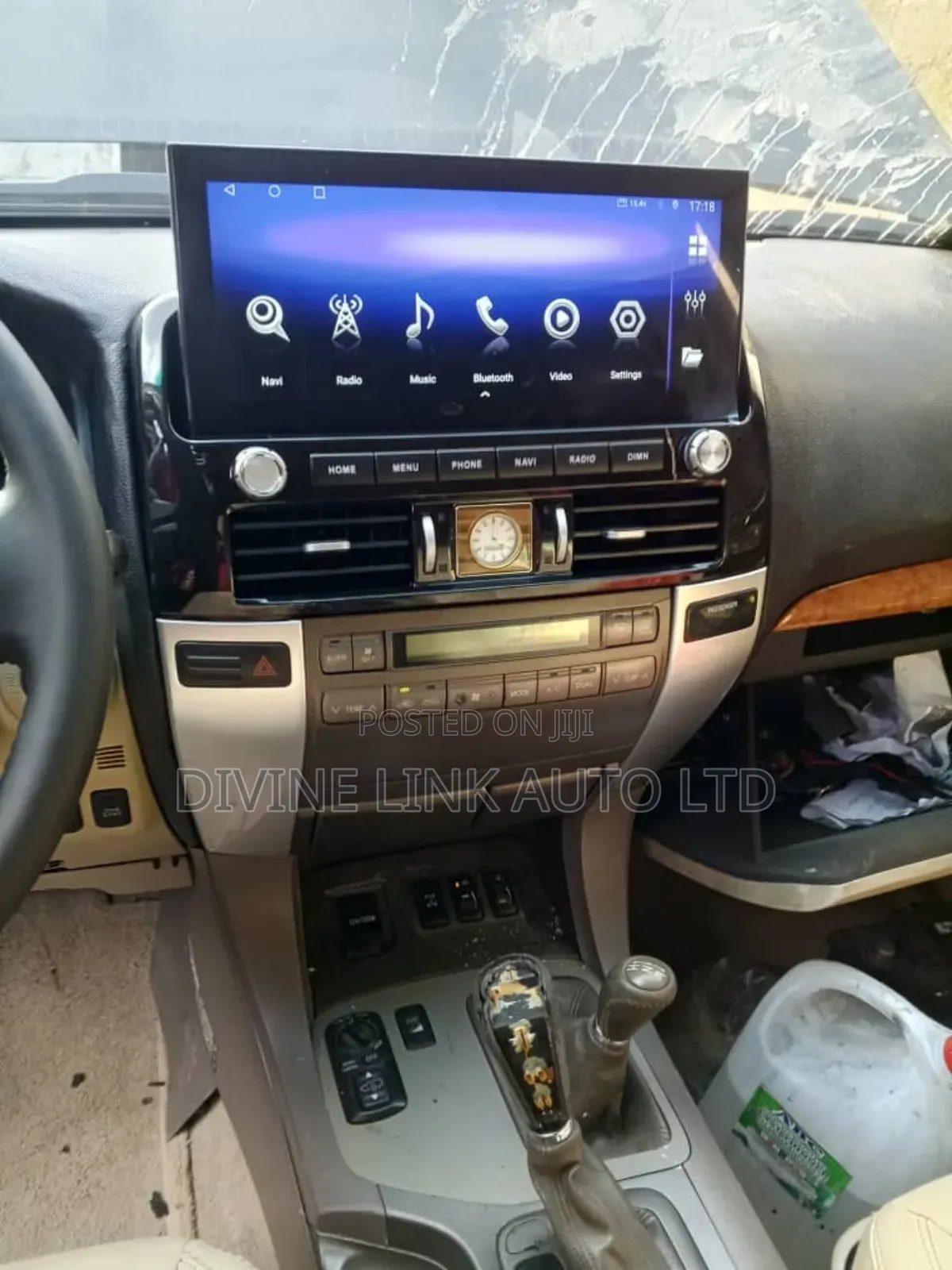 Interior Land Cruiser Android Console