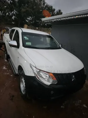 Mitsubishi L200 Double Cab 2.4 154hp 4WD 2016 White