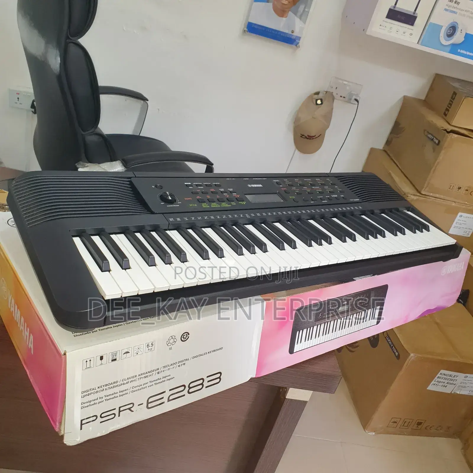 Yamaha PSR - E283 Keyboard