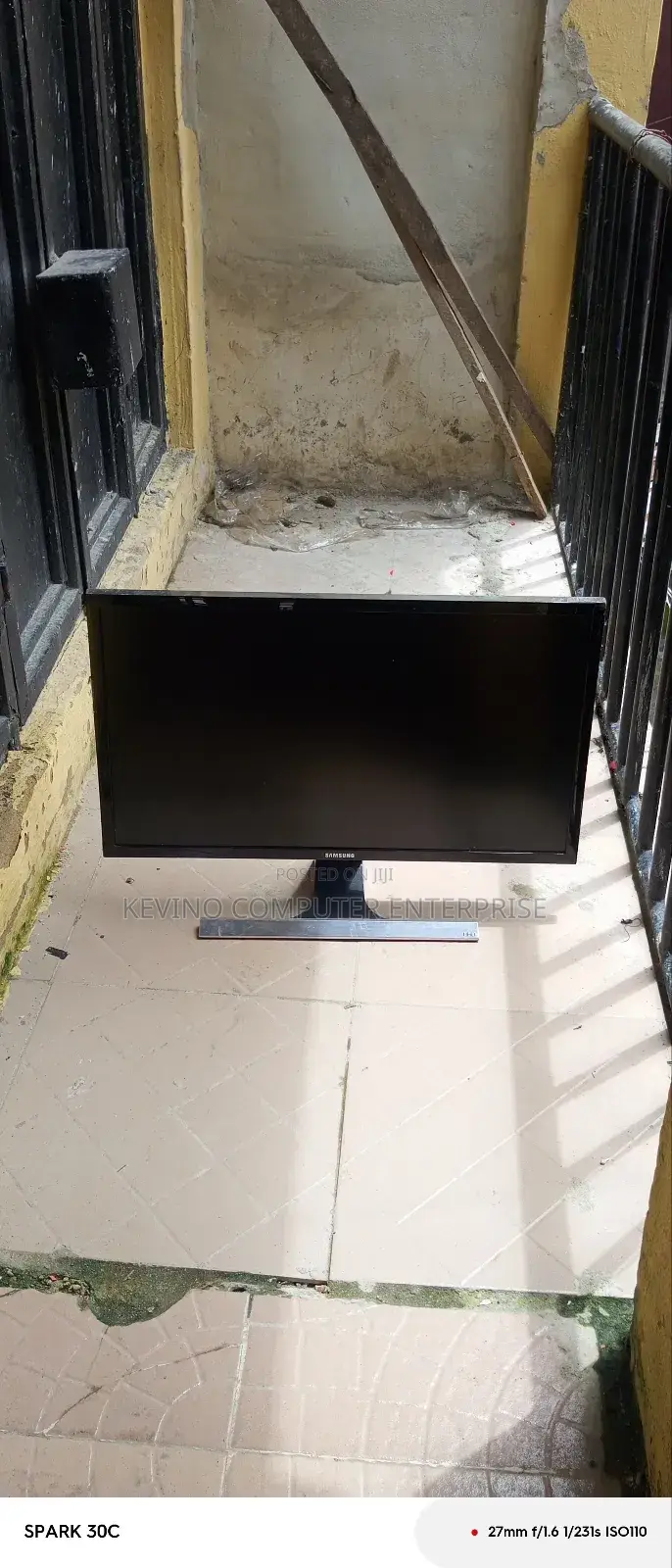 28 Inches Led Monitor