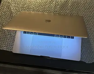 Laptop Apple MacBook Pro 2019 16GB Intel Core 7 SSD 512GB