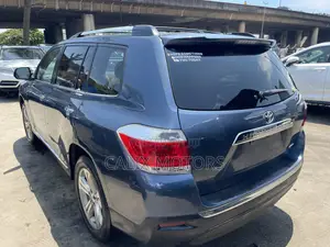 Toyota Highlander 2013 Blue