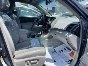Toyota Highlander 2013 Blue