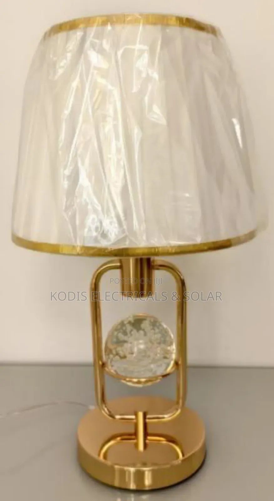 Majestic Table Lamp