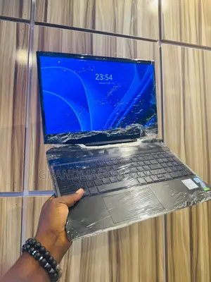 Laptop HP 14-Dq2031tg 16GB Intel Core I7 SSD 512GB