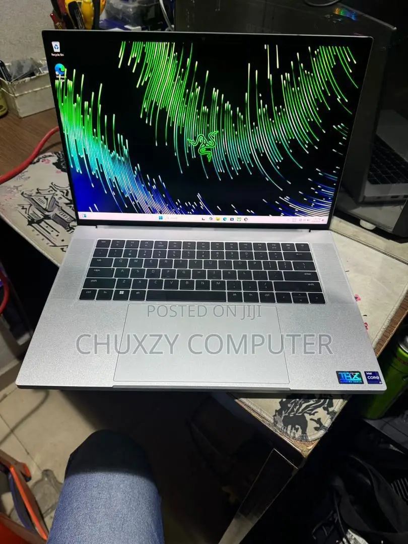 New Laptop Razer Blade 32GB Intel Core I9 SSD 1T