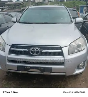 Toyota RAV4 2012 Silver