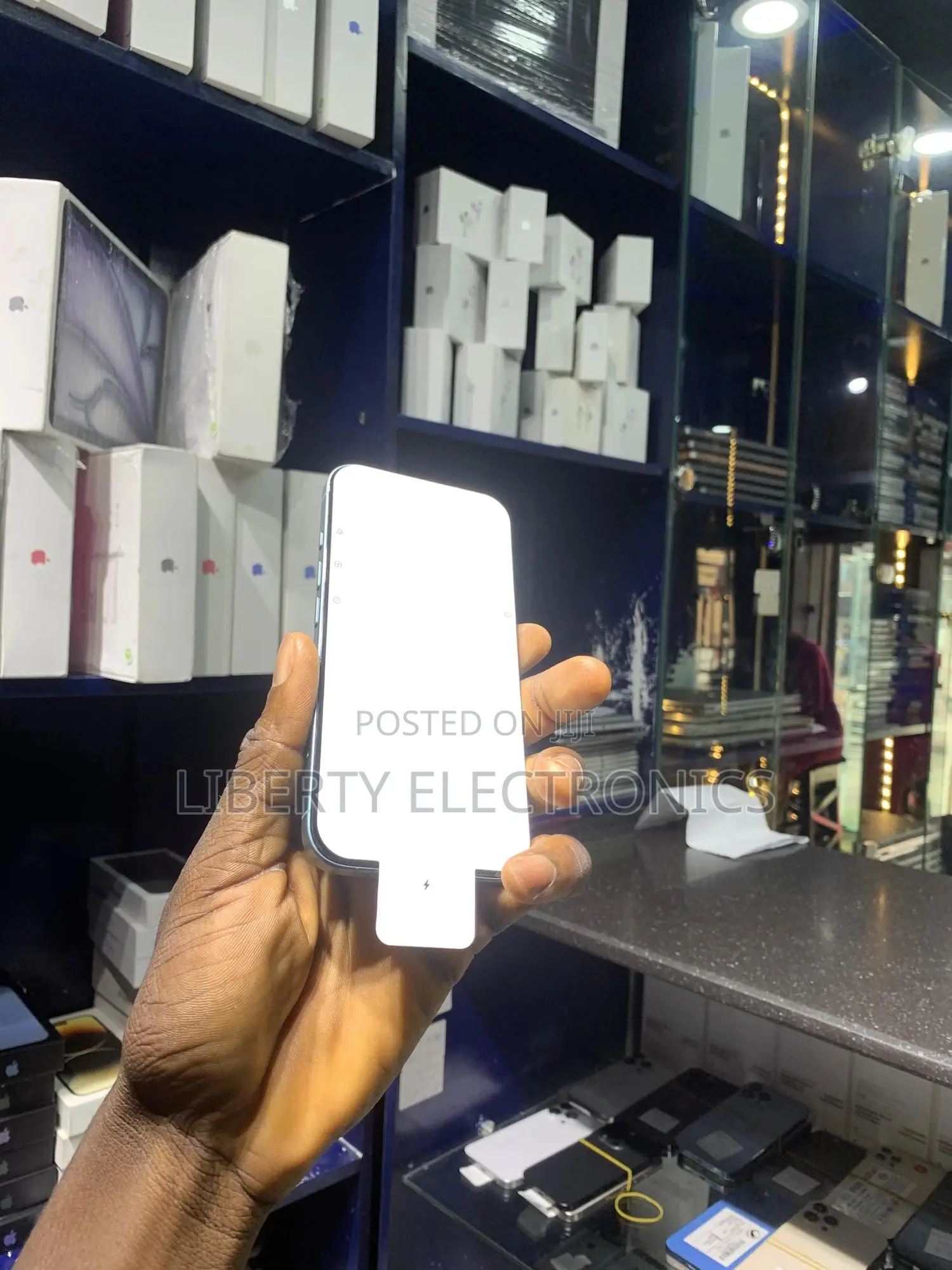 Apple iPhone 16 128 GB Green