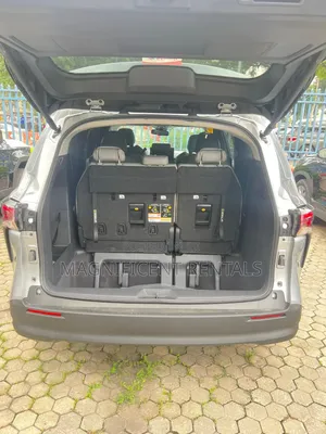 New Toyota Sienna 2025 Gray