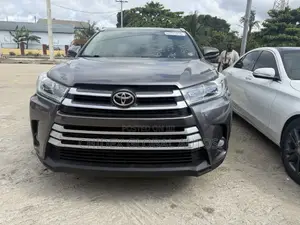 Toyota Highlander XLE V6 4x4 (3.5L 6cyl 6A) 2016 Gray