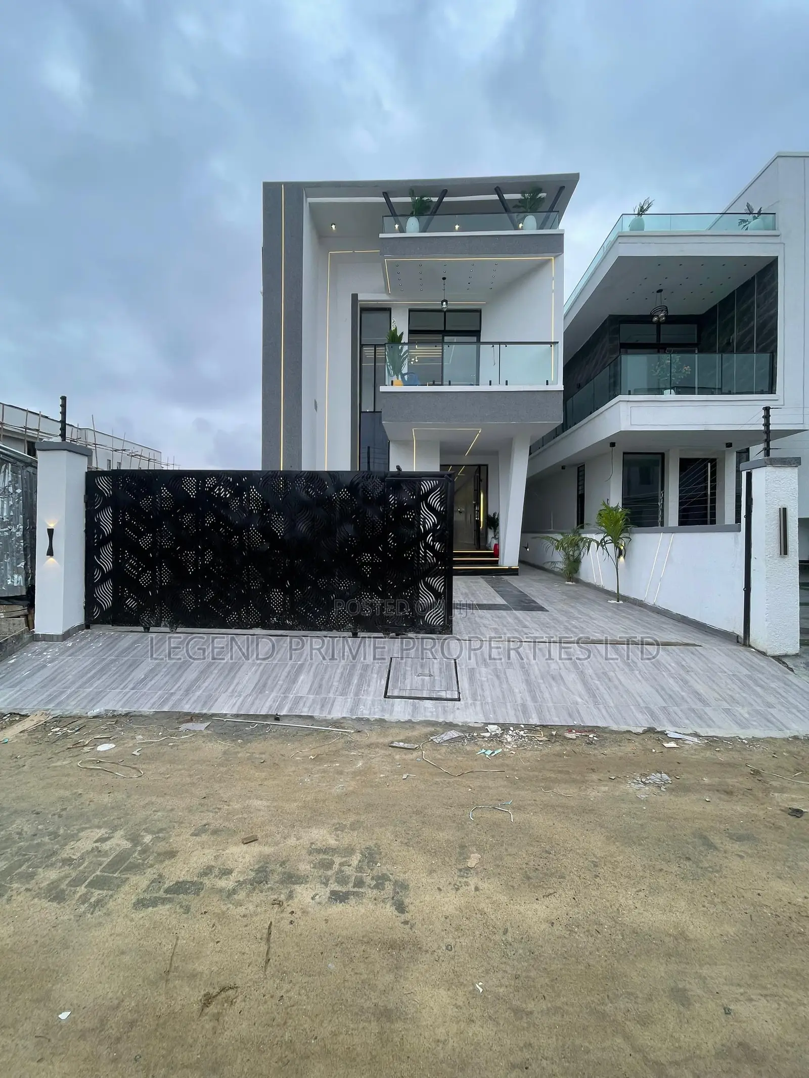 5bdrm Duplex in VGC / Ajah for sale