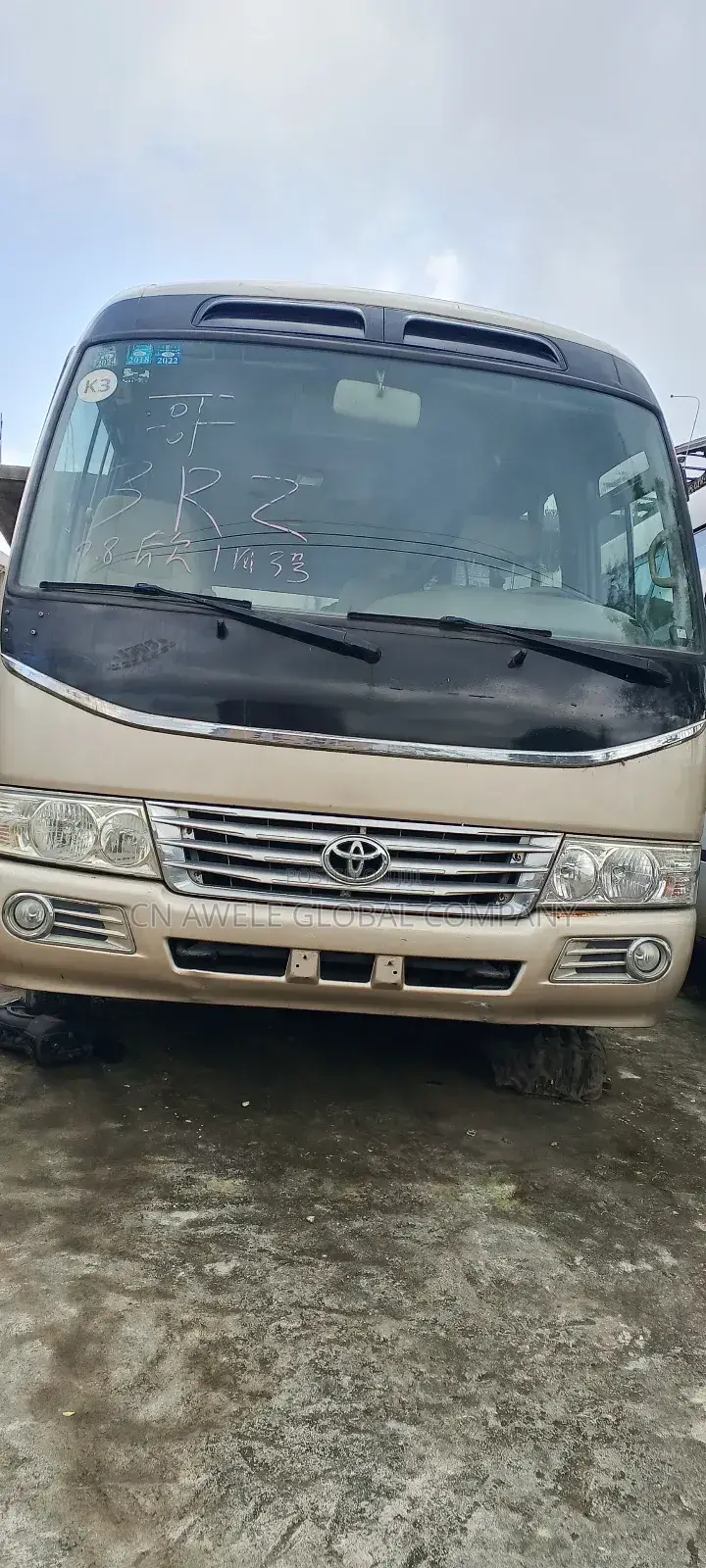Toyota Coaster 2013 Gold
