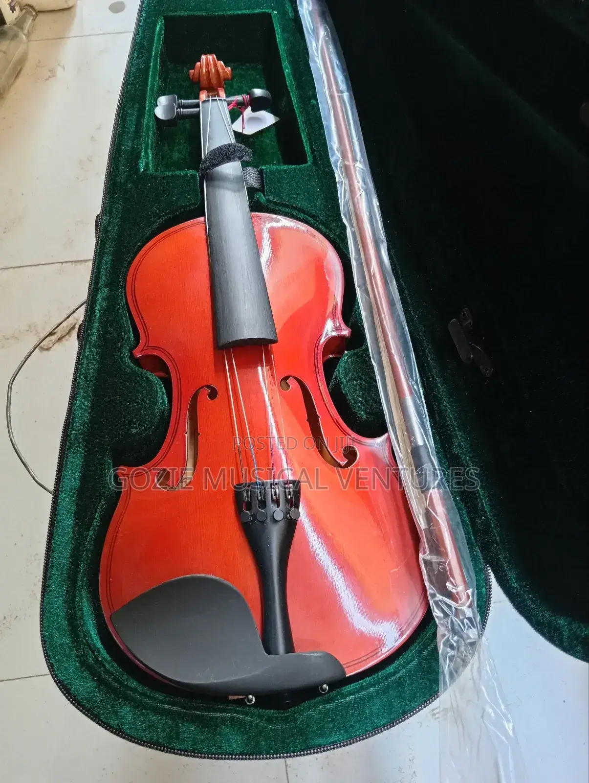 Yamaha 4/4 Violin Red