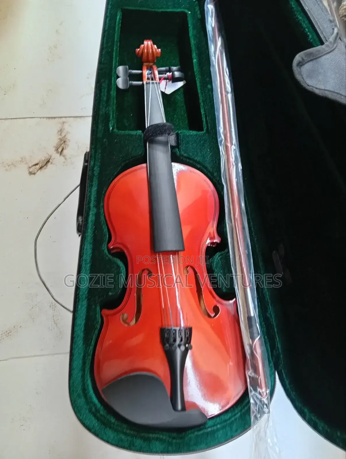 Yamaha 4/4 Violin Red