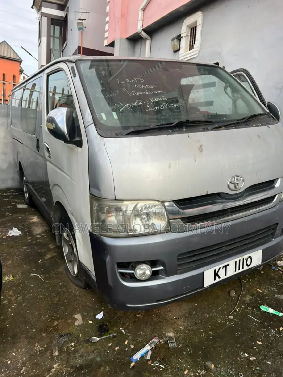 Toyota HiAce 2012 White