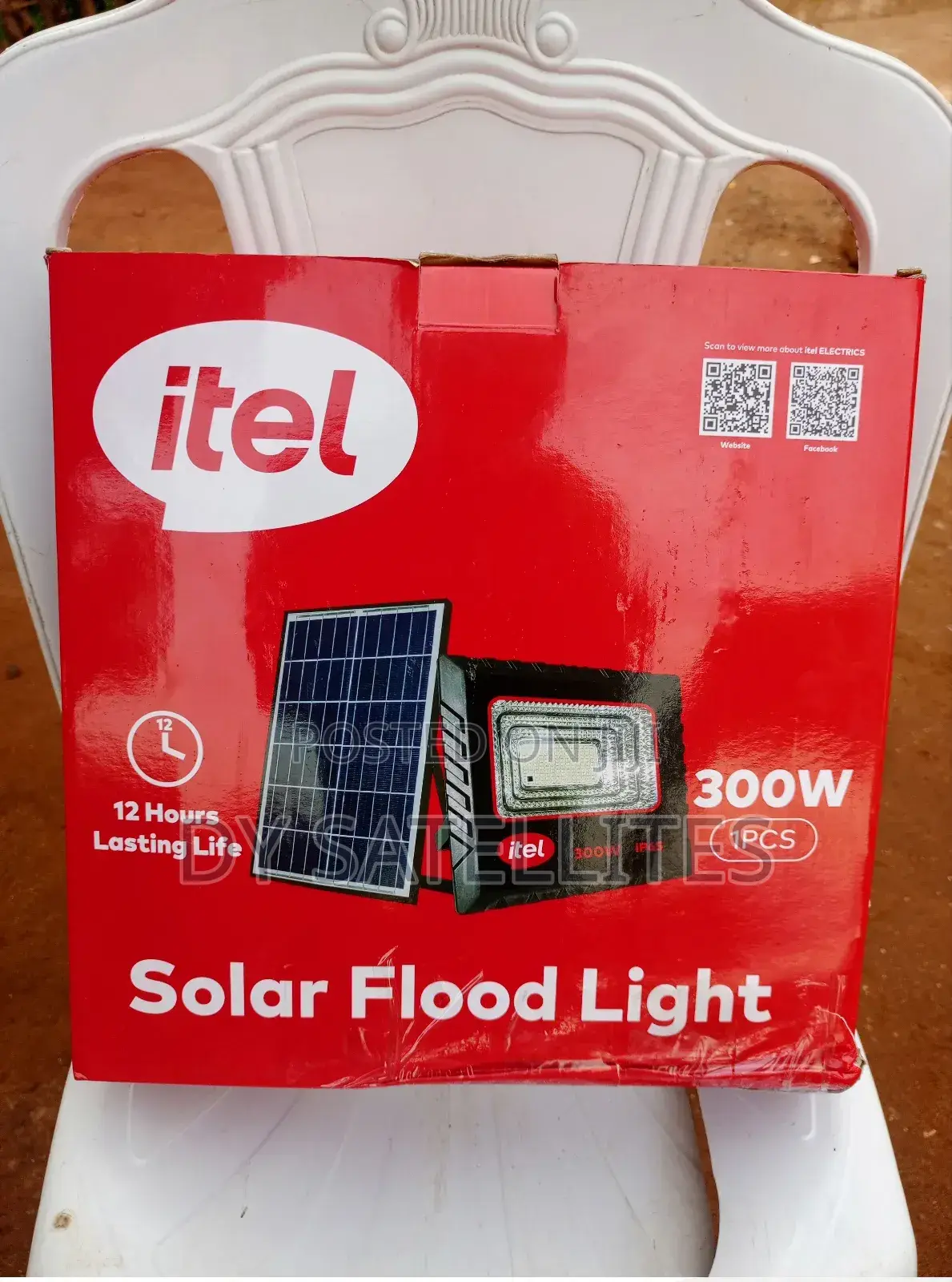 Itel 300 Watts Solar Streets Light